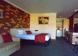 Highway Inn Motel - Hotel WA 2