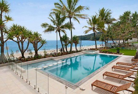 Castaways Beach QLD Hotel WA