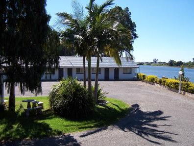 Colonial Court Motor Inn - Hotel WA 4