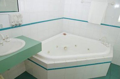 Sapphire Waters Motor Inn - Hotel WA 3