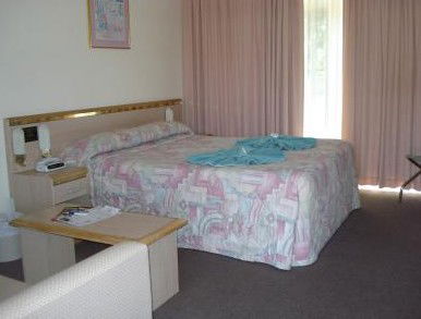 Colonial Motor Lodge - Hotel WA 3
