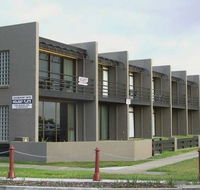 Centreport Units - Hotel WA