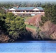 The Lakes Motel