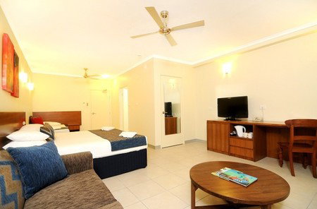 Cairns Queenslander Apartments - Hotel WA 2
