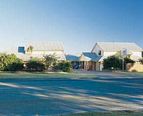 Browns Mountain NSW Hotel WA