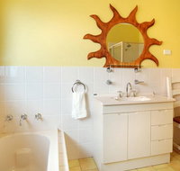 Burra by the Beach - Hotel WA