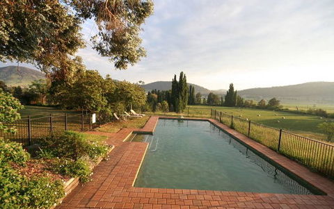 A Church And Homestead In Mudgee - Hotel WA 5