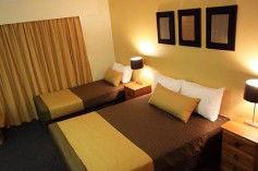 Mt Ommaney Hotel Apartments - Hotel WA 1