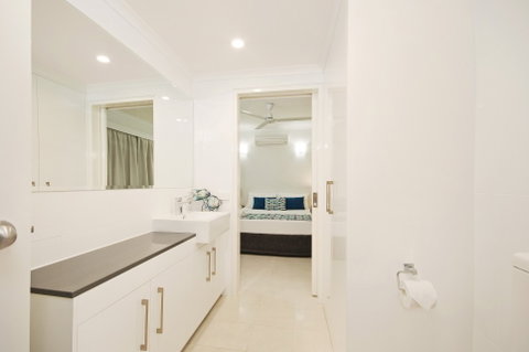 Marlin Waters Beachfront Apartments - Hotel WA 6