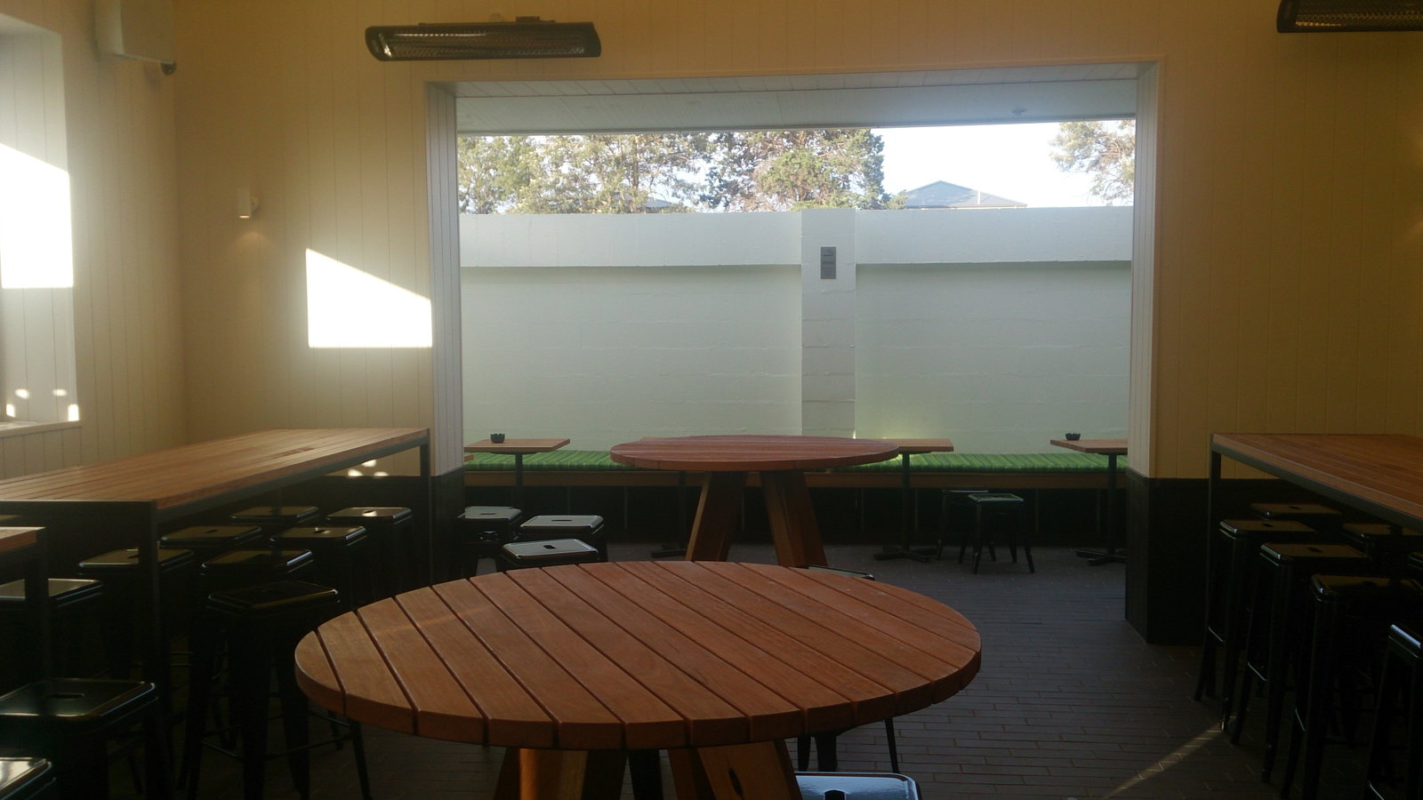 Salisbury Plain SA Hotel WA