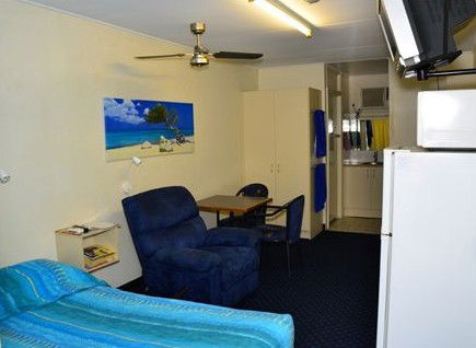 4th Avenue Motor Inn - Hotel WA 2