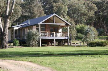Yering Gorge Cottages By The Eastern Golf Club - Hotel WA 5