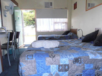 Black Swan Waterfront Motel - Hotel WA 7