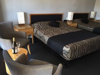 Old Maitland Inn - Hotel WA 73