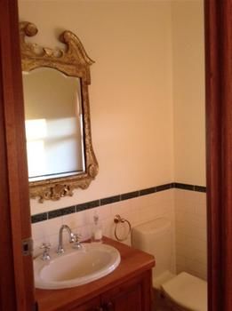 Yering Farm Wines - Hotel WA 1