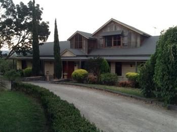 Yering Farm Wines - Hotel WA 2