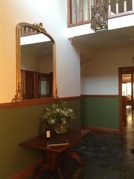 Yering Farm Wines - Hotel WA 5