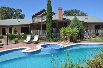 Yering Farm Wines - Hotel WA 15