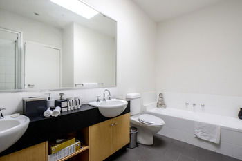 UrbanMinder @ Montague - Hotel WA 1