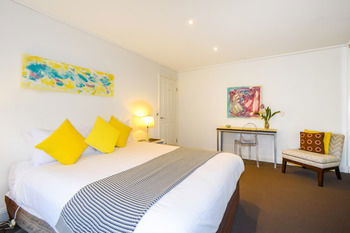 UrbanMinder @ Margeaux - Hotel WA 12