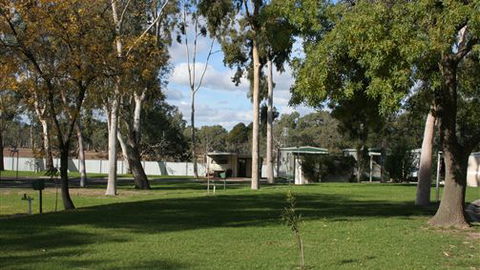 Lake Fyans Holiday Park - Hotel WA 5