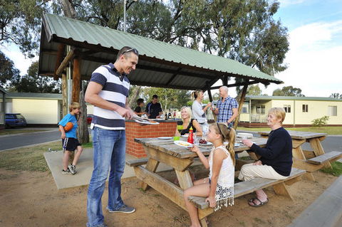 Echuca Holiday Park - Hotel WA 4