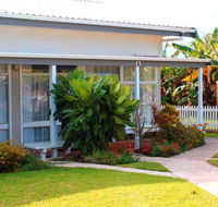 Hibiscus Crown - Hotel WA