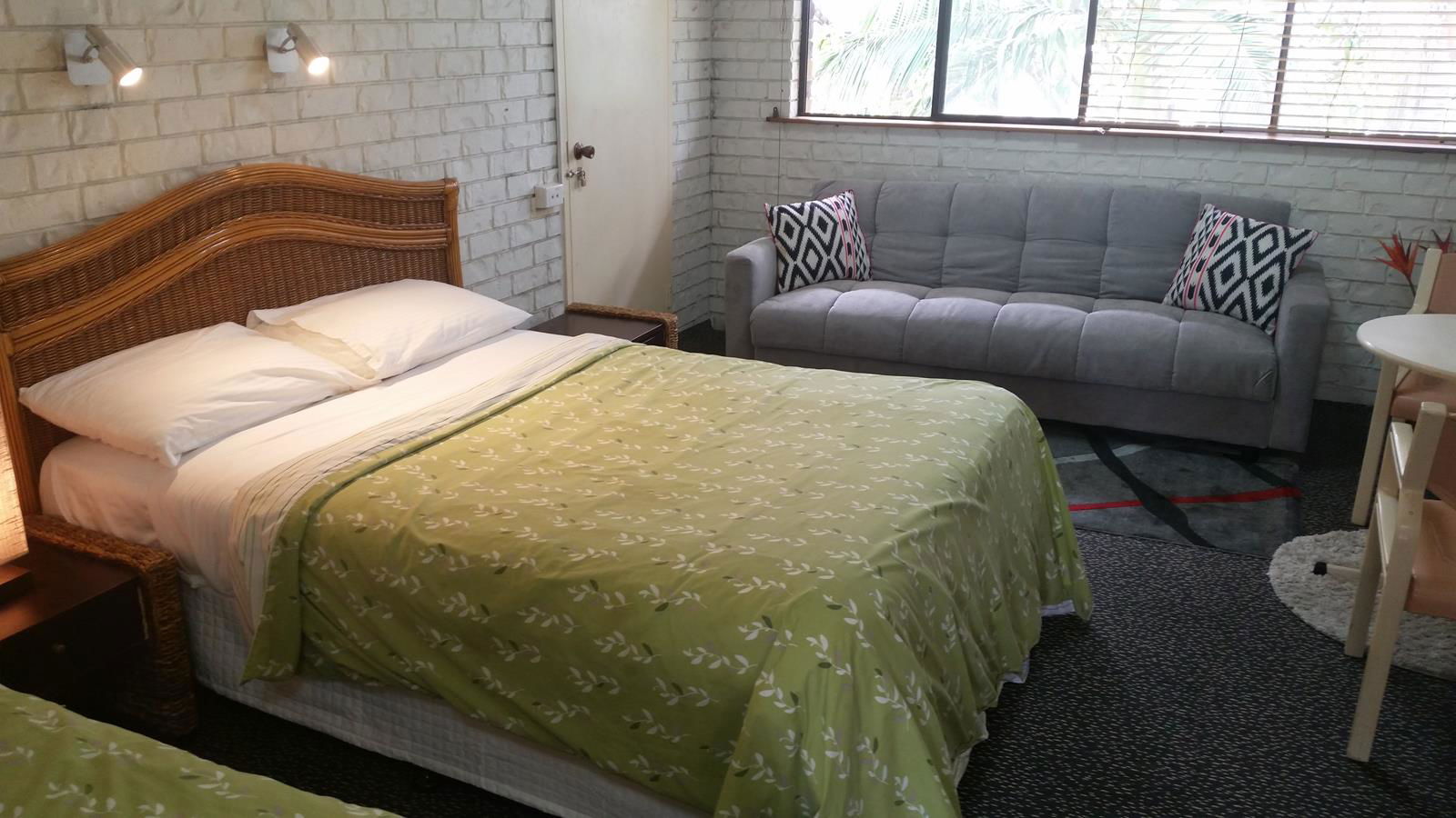 Holland Park West QLD Hotel WA