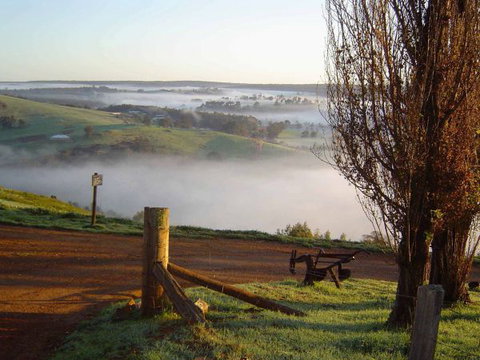 Balingup Heights Hilltop Forest Cottages - Hotel WA 4
