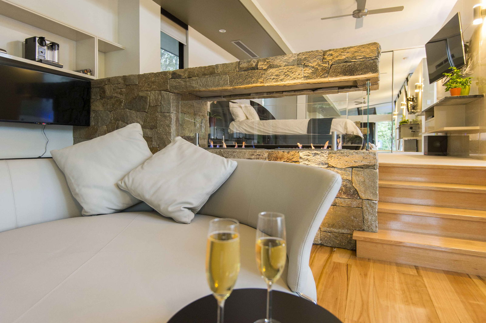 Kuttabul QLD Hotel WA