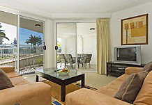 Kirra Beach Luxury Holiday Apartments - Hotel WA 5