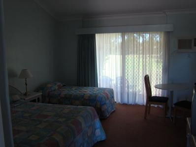Airlie House Motor Inn - Hotel WA 2