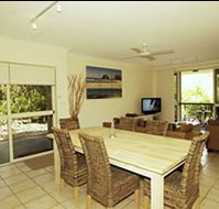 Adrift at Byron Bay - Hotel WA
