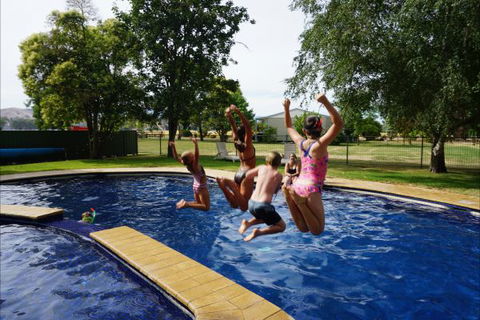 Breakaway Twin Rivers Caravan Park - Hotel WA 4