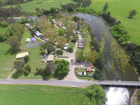 Breakaway Twin Rivers Caravan Park - Hotel WA 5