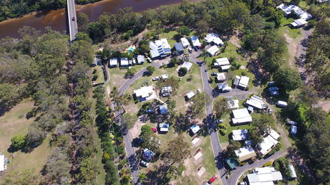 Burrum River Caravan Park - Hotel WA 0