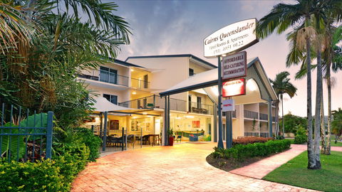 Cairns Queenslander Hotel And Apartments - Hotel WA 2