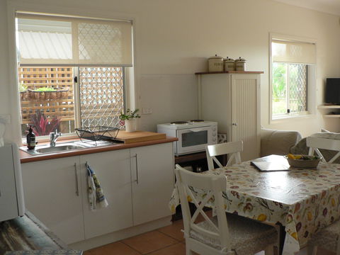 The Friendly Chat Bed And Breakfast And Self-contained Accommodation - Hotel WA 0