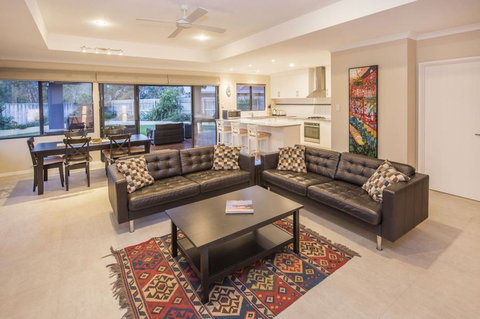 Dave's Digs - Hotel WA 1