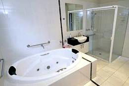 Mirrabooka Units - Hotel WA 4