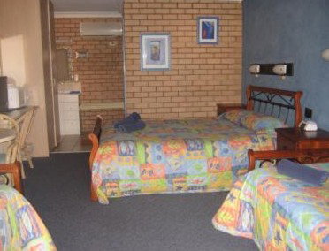 Cameo Inn Motel - Hotel WA 4