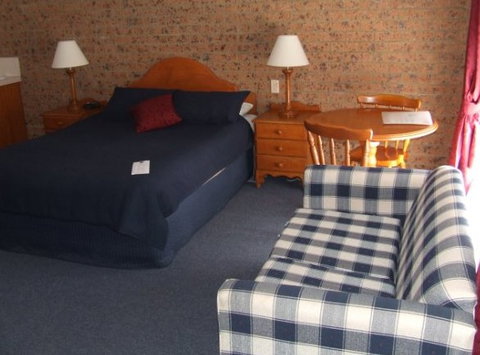 Swaggers Motor Inn, Yass - Hotel WA 3