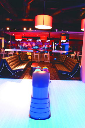 Strike Bowling Bar - King Street Wharf - Hotel WA 3