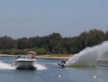 Bonney's WA Water Ski Park - Hotel WA 1