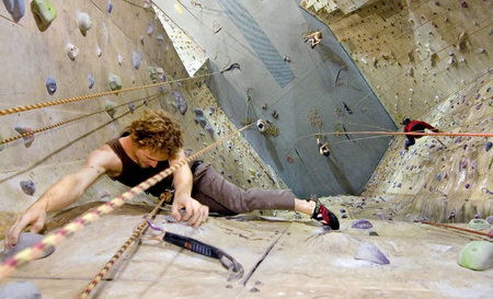 Cliffhanger Climbing Gym - Hotel WA 2