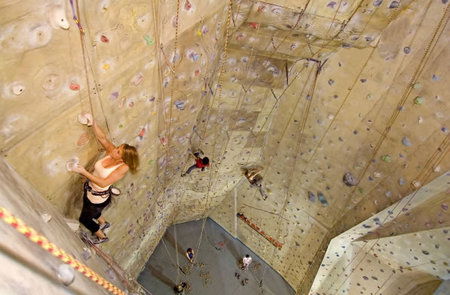 Cliffhanger Climbing Gym - Hotel WA 3