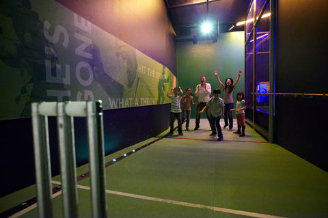 Melbourne Cricket Ground - Hotel WA 4