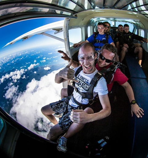 Jump The Beach Brisbane - Hotel WA 1