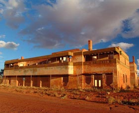  Hotel WA