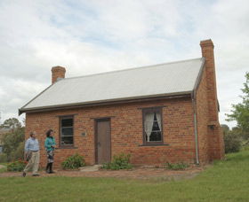 Sandalwood Yards And Tipperary School - Hotel WA 0